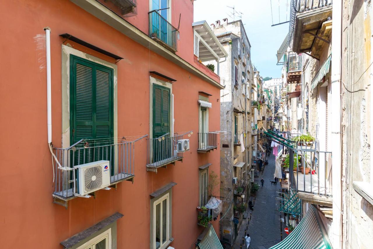 Apartment Barrio 133 - Double Bedroom In Center By Napoliapartments