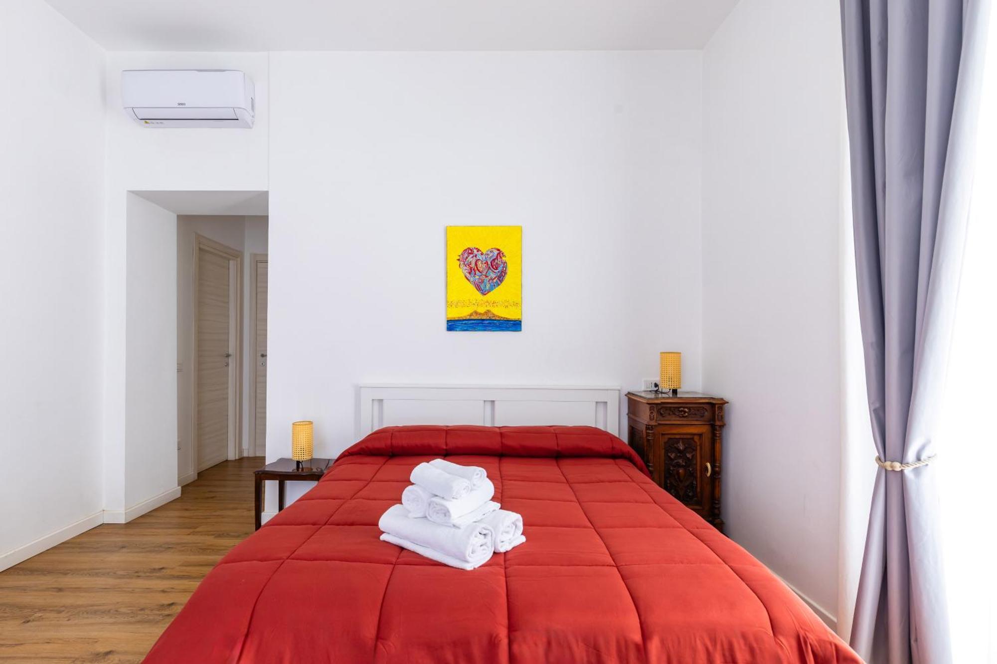 Barrio 133 - Double Bedroom In Center By Napoliapartments Apartment