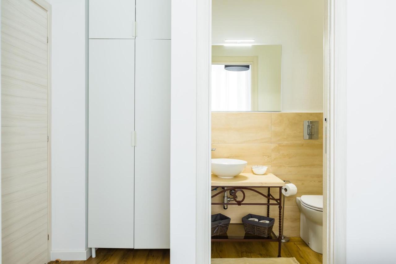 Barrio 133 - Double Bedroom In Center By Napoliapartments *