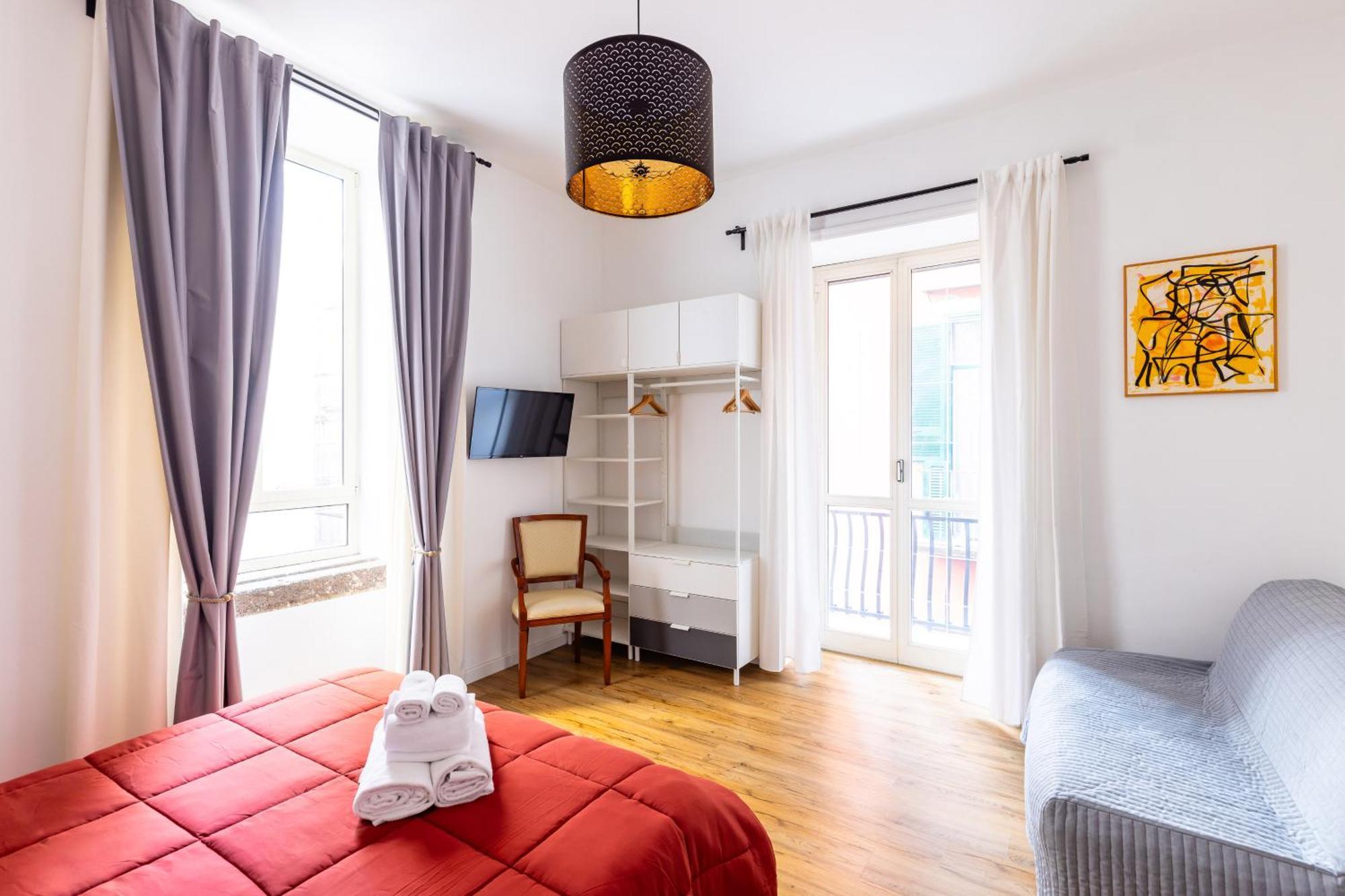 Barrio 133 - Double Bedroom In Center By Napoliapartments